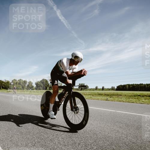 07.09.2025 - 19. Norderstedt Triathlon Michael Burmester http://msf.ph/oto/8852002 07.09.2025 11:29:21 Radfahren 819, 1173, 1228 meine-sportfotos.de