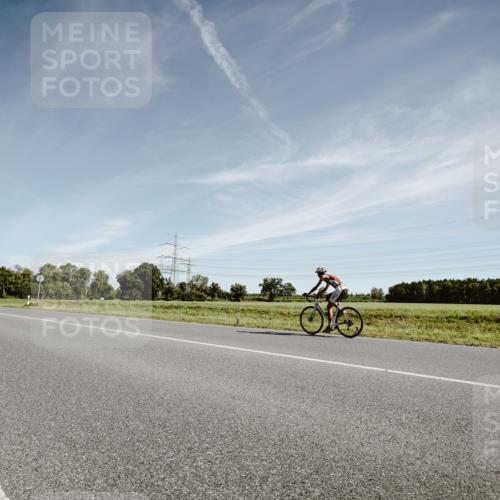 07.09.2025 - 19. Norderstedt Triathlon Michael Burmester http://msf.ph/oto/8852041 07.09.2025 11:29:49 Radfahren 1203 meine-sportfotos.de