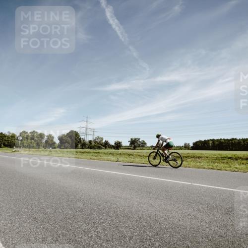 07.09.2025 - 19. Norderstedt Triathlon Michael Burmester http://msf.ph/oto/8852083 07.09.2025 11:30:13 Radfahren 768 meine-sportfotos.de