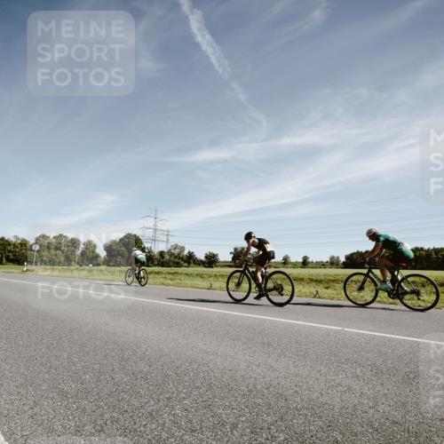 07.09.2025 - 19. Norderstedt Triathlon Michael Burmester http://msf.ph/oto/8852086 07.09.2025 11:30:14 Radfahren  meine-sportfotos.de