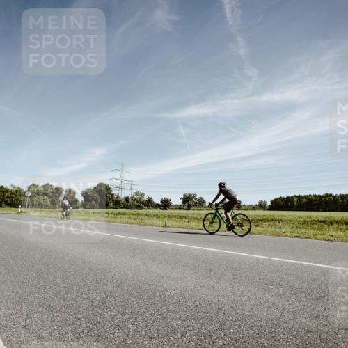 07.09.2025 - 19. Norderstedt Triathlon Michael Burmester http://msf.ph/oto/8852261 07.09.2025 11:32:47 Radfahren 774, 834, 1167 meine-sportfotos.de