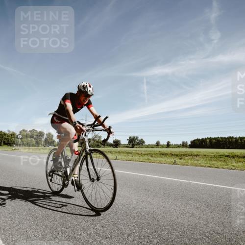 07.09.2025 - 19. Norderstedt Triathlon Michael Burmester http://msf.ph/oto/8852435 07.09.2025 11:34:54 Radfahren 199, 1207, 1288 meine-sportfotos.de