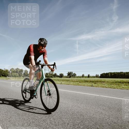 07.09.2025 - 19. Norderstedt Triathlon Michael Burmester http://msf.ph/oto/8852453 07.09.2025 11:35:04 Radfahren 155, 228, 280, 793, 1244 meine-sportfotos.de