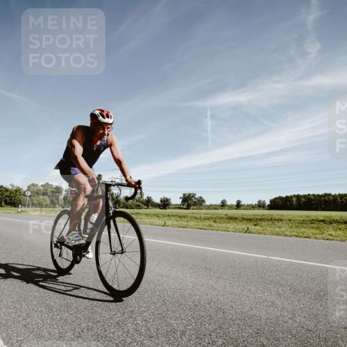07.09.2025 - 19. Norderstedt Triathlon Michael Burmester http://msf.ph/oto/8852460 07.09.2025 11:35:10 Radfahren 801, 821 meine-sportfotos.de