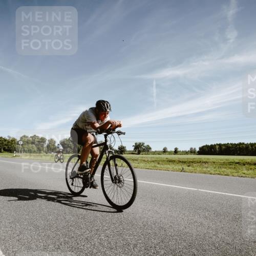 07.09.2025 - 19. Norderstedt Triathlon Michael Burmester http://msf.ph/oto/8852467 07.09.2025 11:35:12 Radfahren 801, 821 meine-sportfotos.de