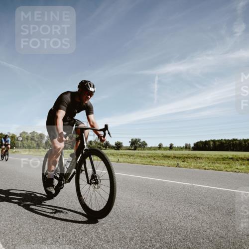 07.09.2025 - 19. Norderstedt Triathlon Michael Burmester http://msf.ph/oto/8852521 07.09.2025 11:35:48 Radfahren 252, 303, 815 meine-sportfotos.de