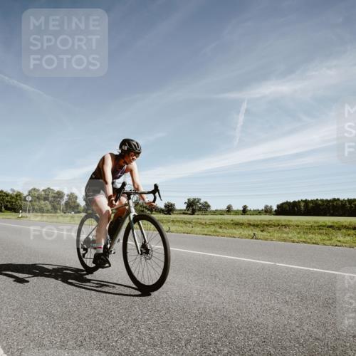 07.09.2025 - 19. Norderstedt Triathlon Michael Burmester http://msf.ph/oto/8852600 07.09.2025 11:37:03 Radfahren 138, 763, 1152 meine-sportfotos.de