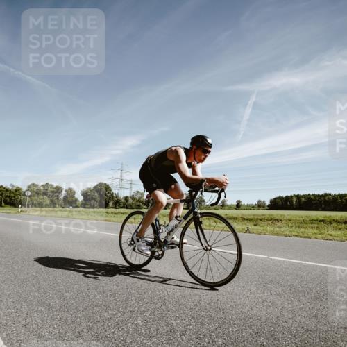 07.09.2025 - 19. Norderstedt Triathlon Michael Burmester http://msf.ph/oto/8852671 07.09.2025 11:37:53 Radfahren 154, 1182 meine-sportfotos.de