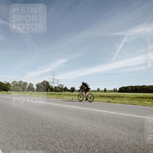 07.09.2025 - 19. Norderstedt Triathlon Michael Burmester http://msf.ph/oto/8852776 07.09.2025 11:39:25 Radfahren  meine-sportfotos.de