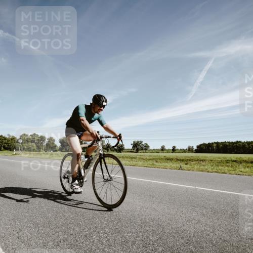 07.09.2025 - 19. Norderstedt Triathlon Michael Burmester http://msf.ph/oto/8852790 07.09.2025 11:39:36 Radfahren 765, 806, 1210 meine-sportfotos.de