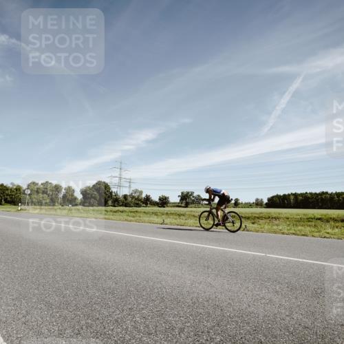 07.09.2025 - 19. Norderstedt Triathlon Michael Burmester http://msf.ph/oto/8852828 07.09.2025 11:40:07 Radfahren 846 meine-sportfotos.de