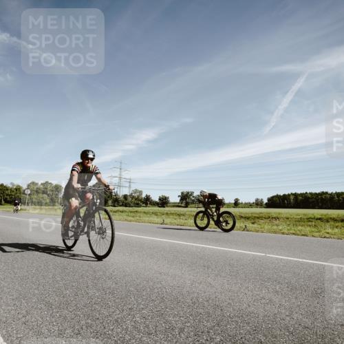 07.09.2025 - 19. Norderstedt Triathlon Michael Burmester http://msf.ph/oto/8852839 07.09.2025 11:40:15 Radfahren 229, 1315 meine-sportfotos.de