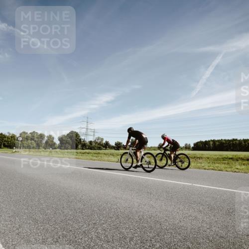 07.09.2025 - 19. Norderstedt Triathlon Michael Burmester http://msf.ph/oto/8852846 07.09.2025 11:40:19 Radfahren 229 meine-sportfotos.de