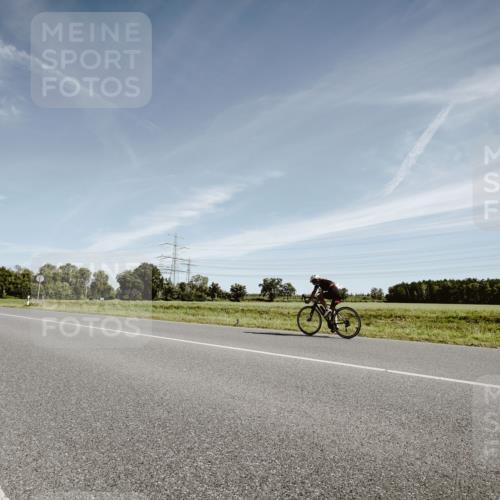 07.09.2025 - 19. Norderstedt Triathlon Michael Burmester http://msf.ph/oto/8852853 07.09.2025 11:40:24 Radfahren 803 meine-sportfotos.de