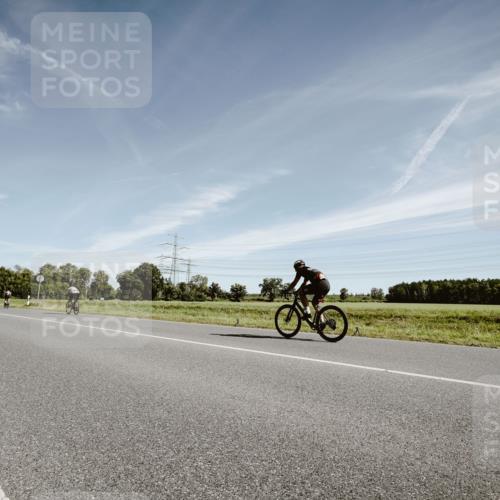 07.09.2025 - 19. Norderstedt Triathlon Michael Burmester http://msf.ph/oto/8852863 07.09.2025 11:40:46 Radfahren 748 meine-sportfotos.de