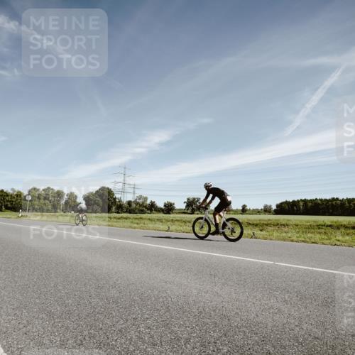 07.09.2025 - 19. Norderstedt Triathlon Michael Burmester http://msf.ph/oto/8852908 07.09.2025 11:41:11 Radfahren 768 meine-sportfotos.de