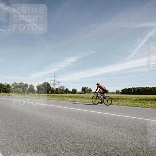 07.09.2025 - 19. Norderstedt Triathlon Michael Burmester http://msf.ph/oto/8852940 07.09.2025 11:41:38 Radfahren 703, 807, 1218 meine-sportfotos.de