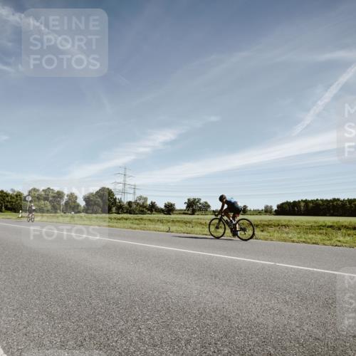 07.09.2025 - 19. Norderstedt Triathlon Michael Burmester http://msf.ph/oto/8852954 07.09.2025 11:41:42 Radfahren 703, 807, 837 meine-sportfotos.de