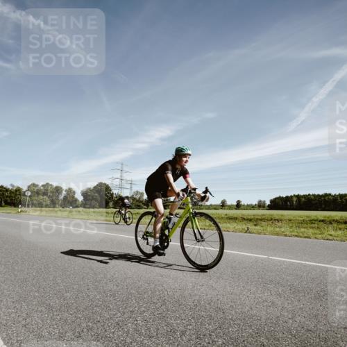 07.09.2025 - 19. Norderstedt Triathlon Michael Burmester http://msf.ph/oto/8852971 07.09.2025 11:41:51 Radfahren 234, 1159 meine-sportfotos.de