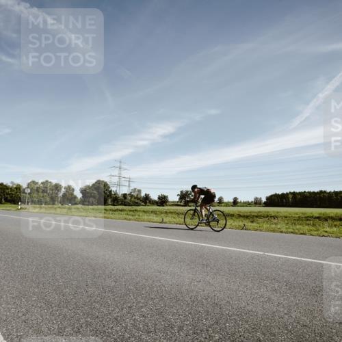 07.09.2025 - 19. Norderstedt Triathlon Michael Burmester http://msf.ph/oto/8853006 07.09.2025 11:42:19 Radfahren 1349 meine-sportfotos.de