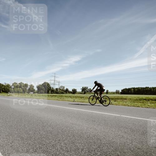 07.09.2025 - 19. Norderstedt Triathlon Michael Burmester http://msf.ph/oto/8853010 07.09.2025 11:42:32 Radfahren 1363 meine-sportfotos.de