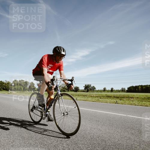 07.09.2025 - 19. Norderstedt Triathlon Michael Burmester http://msf.ph/oto/8853062 07.09.2025 11:43:43 Radfahren 830, 1228 meine-sportfotos.de