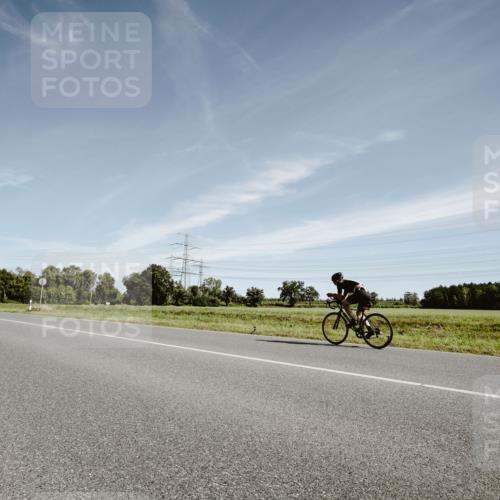 07.09.2025 - 19. Norderstedt Triathlon Michael Burmester http://msf.ph/oto/8853103 07.09.2025 11:44:31 Radfahren 1334 meine-sportfotos.de