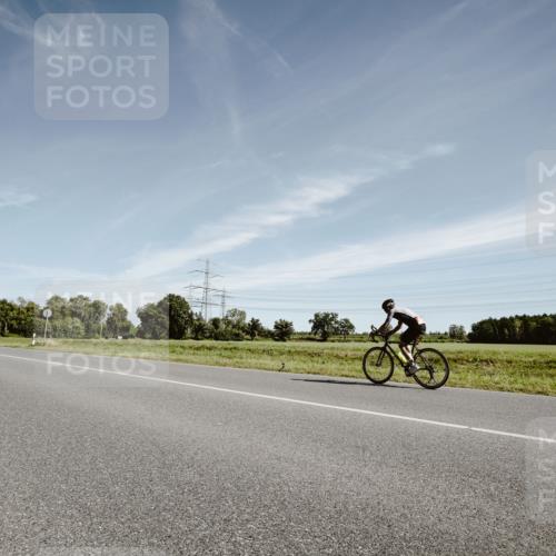 07.09.2025 - 19. Norderstedt Triathlon Michael Burmester http://msf.ph/oto/8853116 07.09.2025 11:44:41 Radfahren 152 meine-sportfotos.de