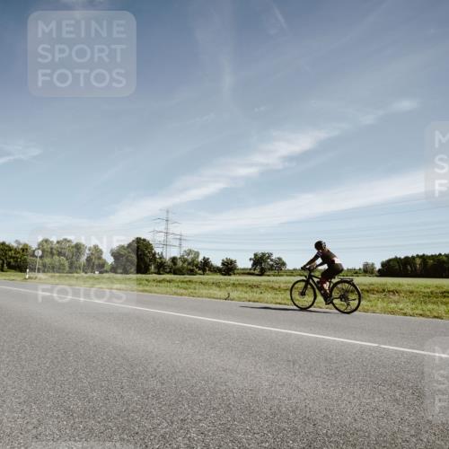 07.09.2025 - 19. Norderstedt Triathlon Michael Burmester http://msf.ph/oto/8853231 07.09.2025 11:46:27 Radfahren 237 meine-sportfotos.de