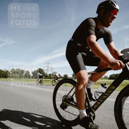 07.09.2025 - 19. Norderstedt Triathlon Michael Burmester http://msf.ph/oto/8853304 07.09.2025 11:47:31 Radfahren 155, 201, 252 meine-sportfotos.de