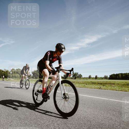 07.09.2025 - 19. Norderstedt Triathlon Michael Burmester http://msf.ph/oto/8853311 07.09.2025 11:47:35 Radfahren 155, 201, 1225, 1320 meine-sportfotos.de