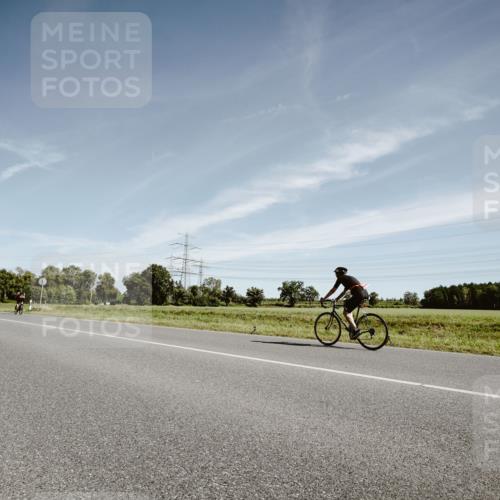 07.09.2025 - 19. Norderstedt Triathlon Michael Burmester http://msf.ph/oto/8853394 07.09.2025 11:48:24 Radfahren 815 meine-sportfotos.de