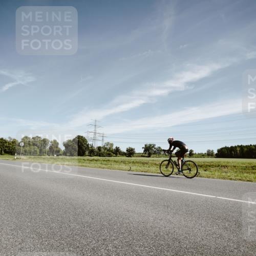 07.09.2025 - 19. Norderstedt Triathlon Michael Burmester http://msf.ph/oto/8853415 07.09.2025 11:48:52 Radfahren 1244, 1267 meine-sportfotos.de