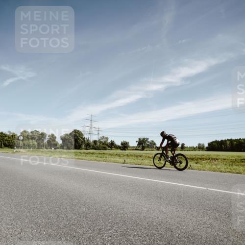 07.09.2025 - 19. Norderstedt Triathlon Michael Burmester http://msf.ph/oto/8853443 07.09.2025 11:49:16 Radfahren  meine-sportfotos.de