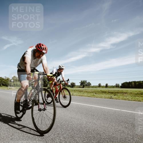 07.09.2025 - 19. Norderstedt Triathlon Michael Burmester http://msf.ph/oto/8853472 07.09.2025 11:50:00 Radfahren 826, 849 meine-sportfotos.de