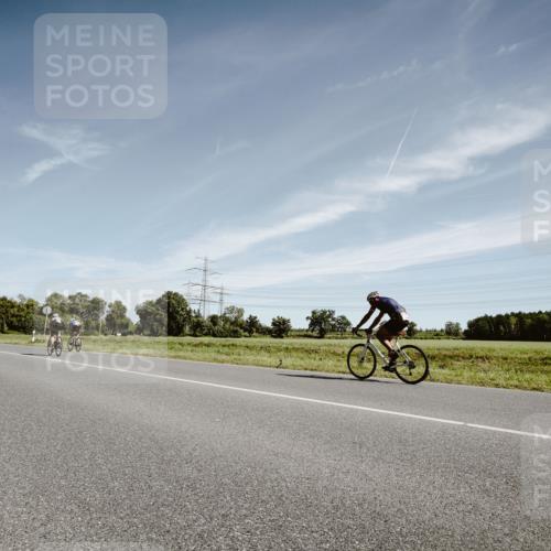 07.09.2025 - 19. Norderstedt Triathlon Michael Burmester http://msf.ph/oto/8853554 07.09.2025 11:51:26 Radfahren  meine-sportfotos.de