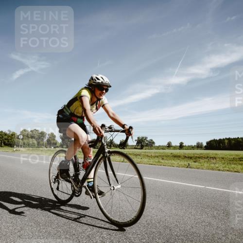 07.09.2025 - 19. Norderstedt Triathlon Michael Burmester http://msf.ph/oto/8853574 07.09.2025 11:51:43 Radfahren 859, 860 meine-sportfotos.de