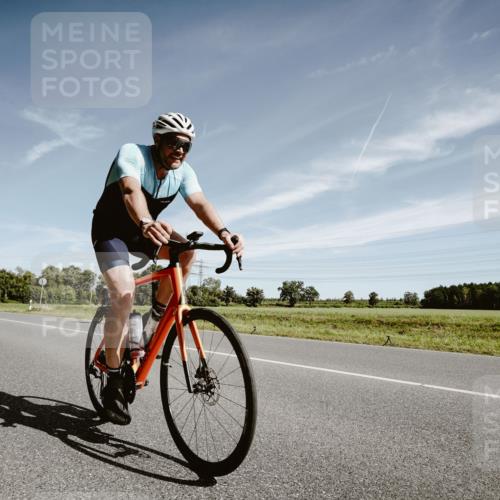 07.09.2025 - 19. Norderstedt Triathlon Michael Burmester http://msf.ph/oto/8853581 07.09.2025 11:51:49 Radfahren 782, 1319 meine-sportfotos.de