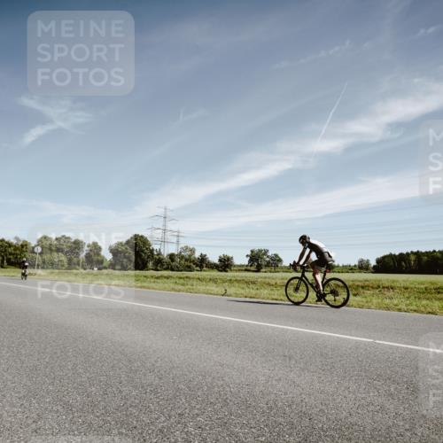 07.09.2025 - 19. Norderstedt Triathlon Michael Burmester http://msf.ph/oto/8853585 07.09.2025 11:51:51 Radfahren 267, 782, 1319 meine-sportfotos.de