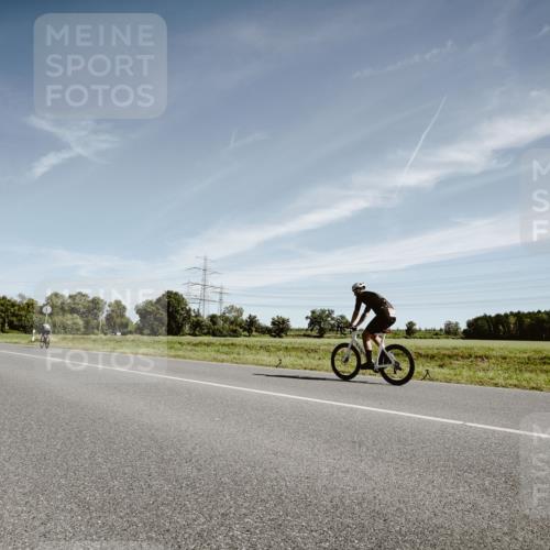 07.09.2025 - 19. Norderstedt Triathlon Michael Burmester http://msf.ph/oto/8853616 07.09.2025 11:52:13 Radfahren 720 meine-sportfotos.de