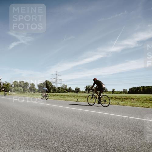 07.09.2025 - 19. Norderstedt Triathlon Michael Burmester http://msf.ph/oto/8853640 07.09.2025 11:52:19 Radfahren 184, 719 meine-sportfotos.de