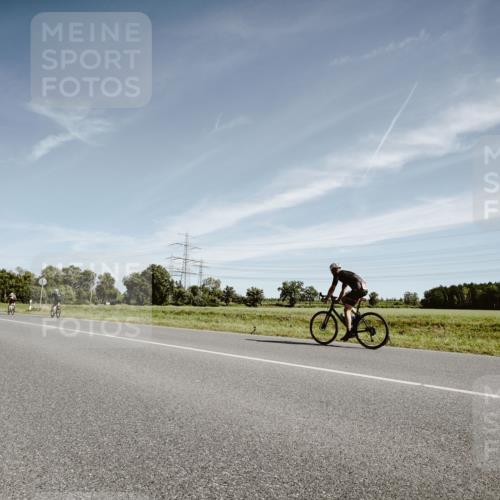 07.09.2025 - 19. Norderstedt Triathlon Michael Burmester http://msf.ph/oto/8853672 07.09.2025 11:52:31 Radfahren 731 meine-sportfotos.de