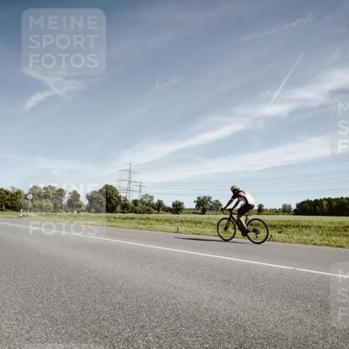 07.09.2025 - 19. Norderstedt Triathlon Michael Burmester http://msf.ph/oto/8853714 07.09.2025 11:52:57 Radfahren  meine-sportfotos.de