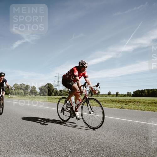 07.09.2025 - 19. Norderstedt Triathlon Michael Burmester http://msf.ph/oto/8853746 07.09.2025 11:53:23 Radfahren 286, 800 meine-sportfotos.de
