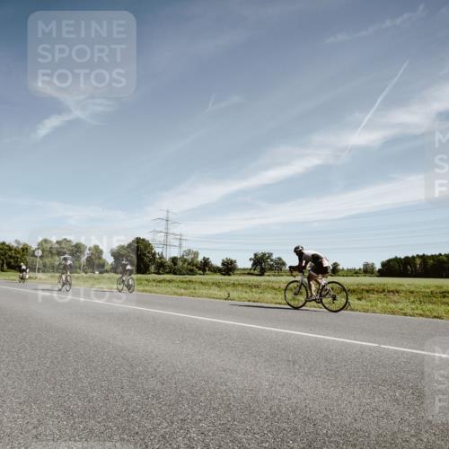 07.09.2025 - 19. Norderstedt Triathlon Michael Burmester http://msf.ph/oto/8853756 07.09.2025 11:53:26 Radfahren 286 meine-sportfotos.de