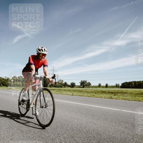 07.09.2025 - 19. Norderstedt Triathlon Michael Burmester http://msf.ph/oto/8853792 07.09.2025 11:54:00 Radfahren 714 meine-sportfotos.de