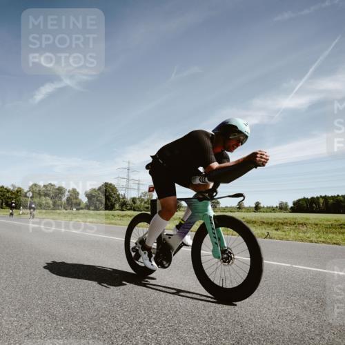07.09.2025 - 19. Norderstedt Triathlon Michael Burmester http://msf.ph/oto/8853813 07.09.2025 11:54:14 Radfahren 281, 861, 1363 meine-sportfotos.de