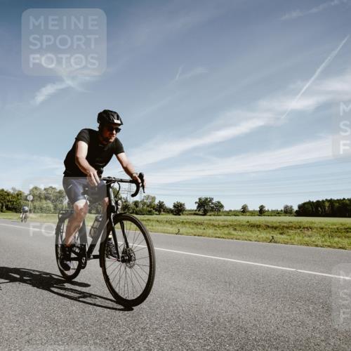 07.09.2025 - 19. Norderstedt Triathlon Michael Burmester http://msf.ph/oto/8853820 07.09.2025 11:54:19 Radfahren 287 meine-sportfotos.de