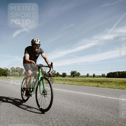 07.09.2025 - 19. Norderstedt Triathlon Michael Burmester http://msf.ph/oto/8853830 07.09.2025 11:54:24 Radfahren 748, 1233 meine-sportfotos.de
