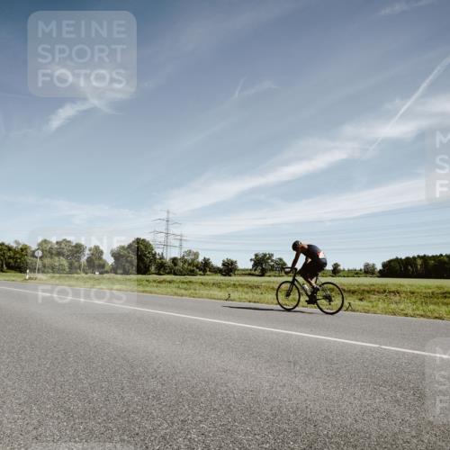 07.09.2025 - 19. Norderstedt Triathlon Michael Burmester http://msf.ph/oto/8853865 07.09.2025 11:54:46 Radfahren 779, 1272 meine-sportfotos.de